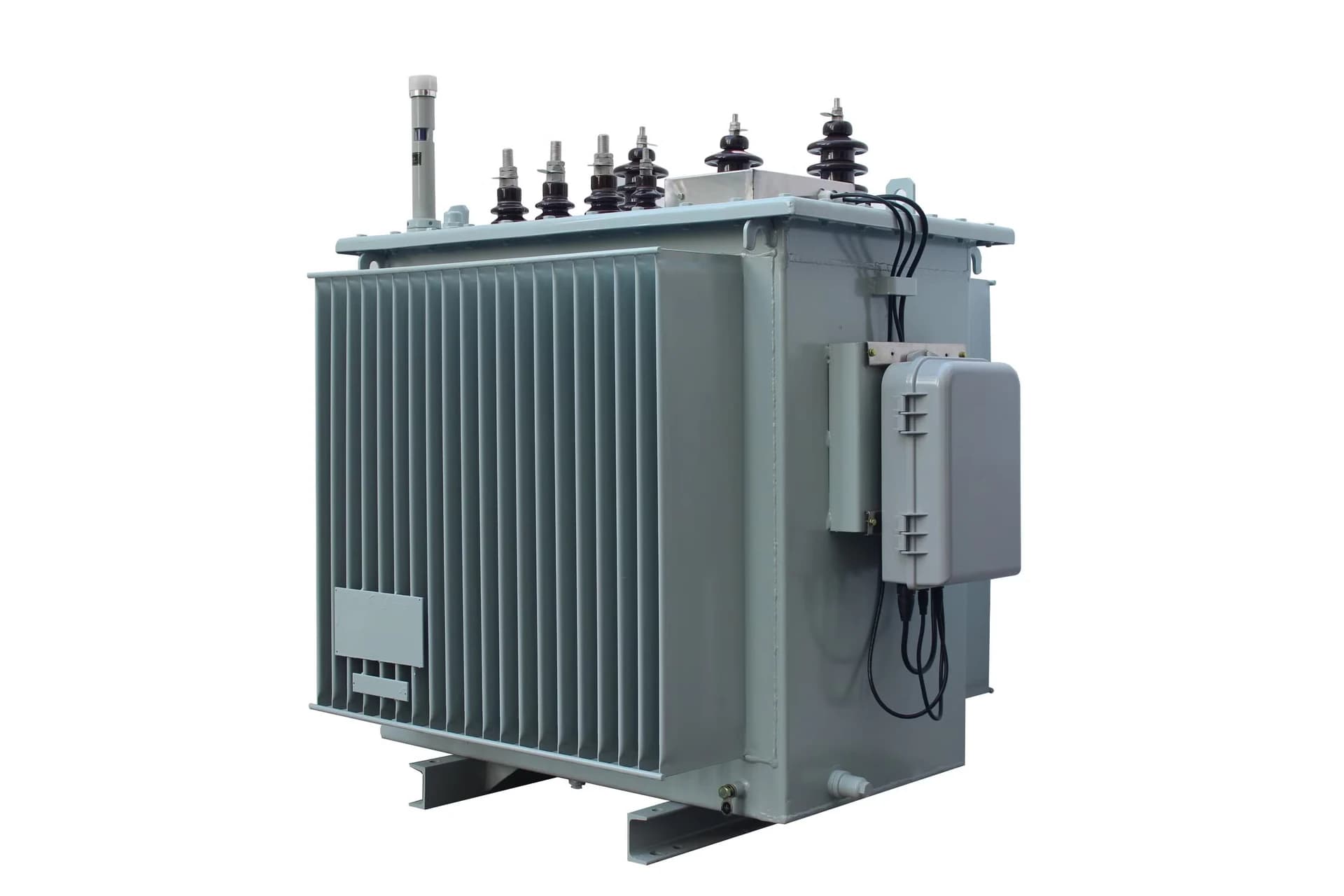 Gas-cushioned distribution transformer